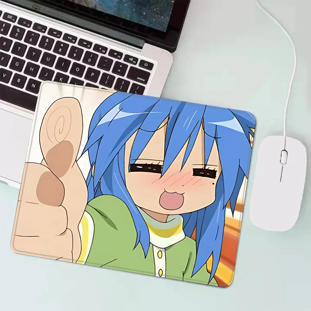 Şanslı Yıldız Konata Izumi Oyu - Desk Setup Anime incelemesi ve fiyatı