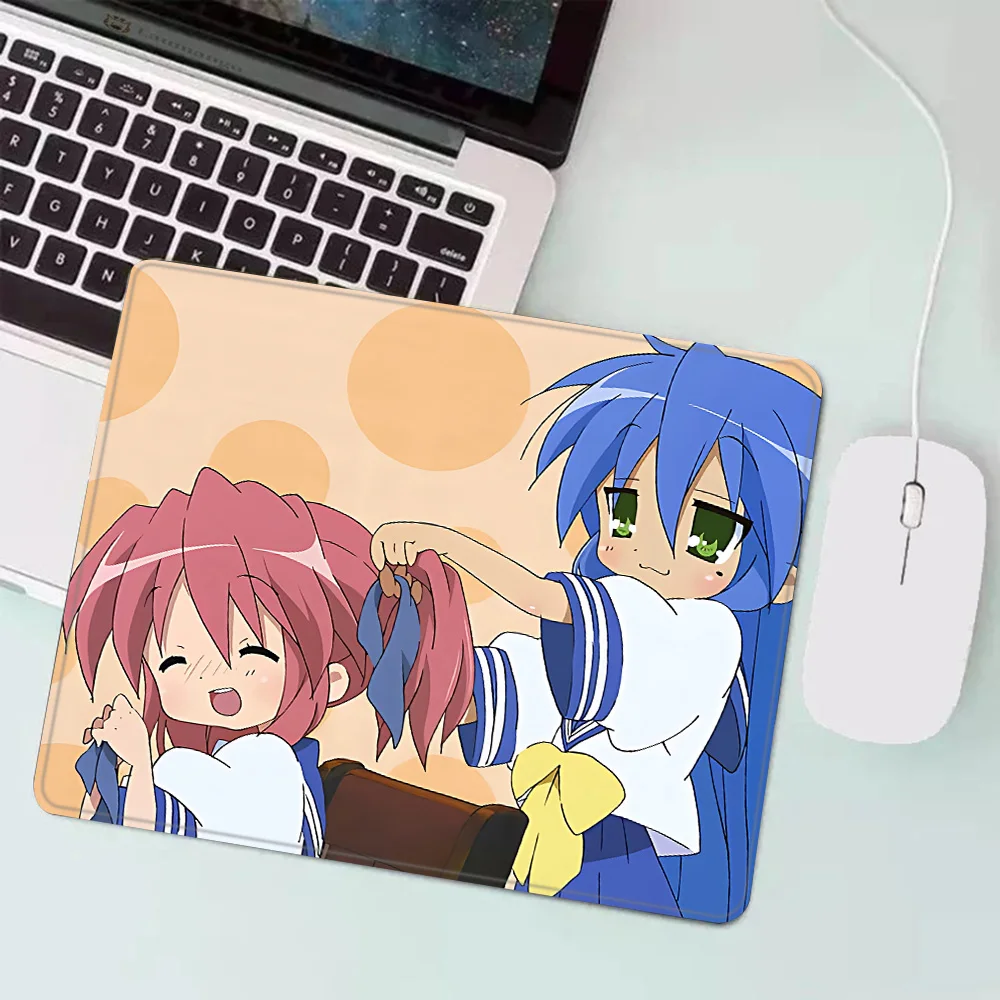 Şanslı Yıldız Konata Izumi Oyu - Desk Setup Anime incelemesi ve fiyatı